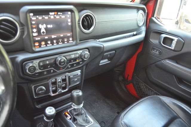 Used 2021 Jeep Wrangler Unlimited Sahara AWD/4WD image 24