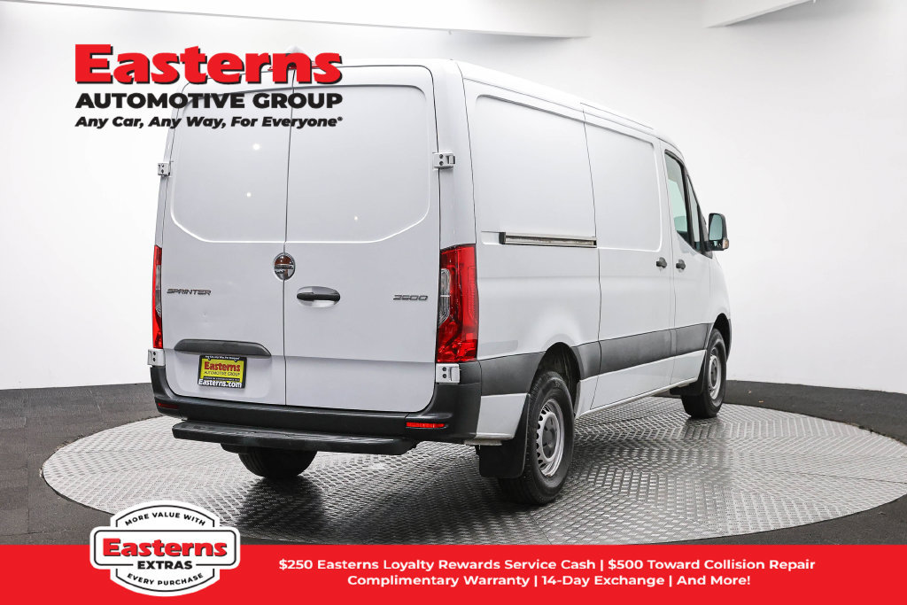 Used 2019 Freightliner Sprinter 2500 RWD image 6