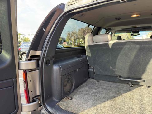 Used 2001 Chevrolet Suburban 2500 LT w/ LT Preferred Equipment Group image 59