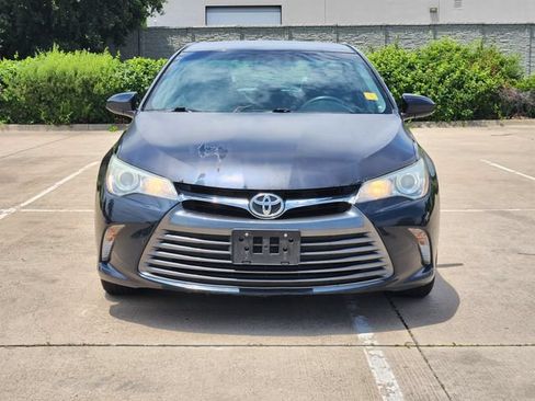 Used 2015 Toyota Camry LE FWD image 2