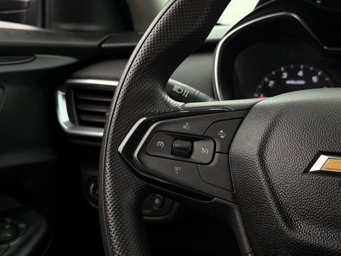 Used 2021 Chevrolet TrailBlazer LT w/ Driver Confidence Package image 9