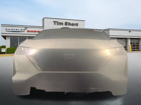 Used 2025 Nissan Sentra SR w/ SR Premium Package FWD image 2