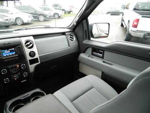 Used 2013 Ford F150 XLT w/ XLT Chrome Pkg image 17