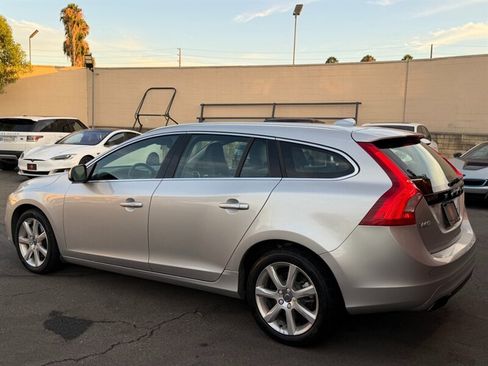 Used 2016 Volvo V60 T5 Platinum AWD/4WD image 11