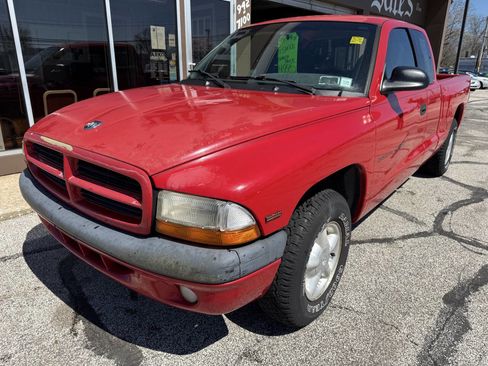 Used 1999 Dodge Dakota 2WD Club Cab image 1