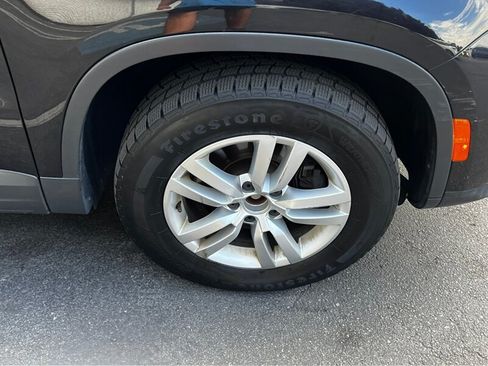 Used 2017 Volkswagen Tiguan S AWD/4WD image 11