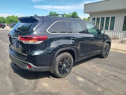 Used 2019 Toyota Highlander SE AWD/4WD image 7