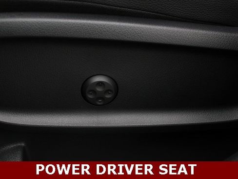 Used 2025 Mercedes-Benz GLA 250 4MATIC image 14