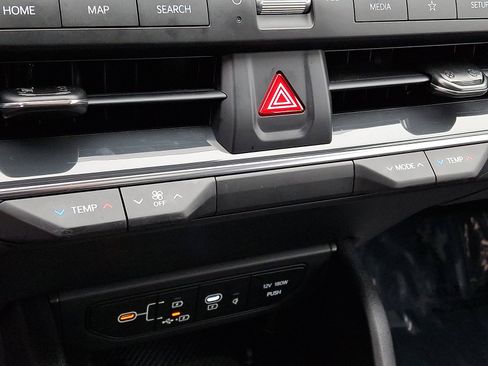 Used 2025 Kia K4 GT-Line w/ GT-Line Sunroof Package image 16