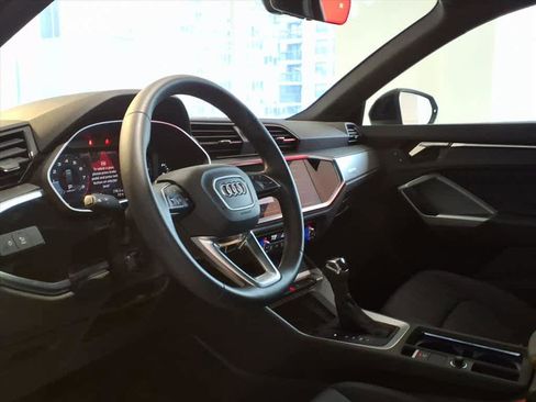 Certified 2025 Audi Q3 2.0T Premium w/ Convenience Package image 19