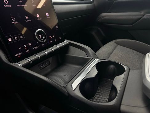 Used 2025 GMC Terrain Elevation image 28