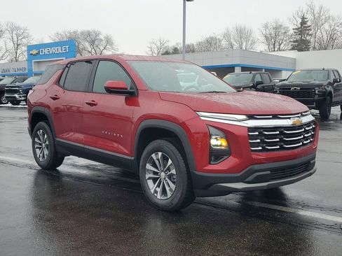 New 2026 Chevrolet Equinox LT image 2