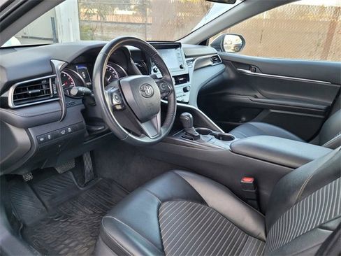 Used 2023 Toyota Camry SE image 11