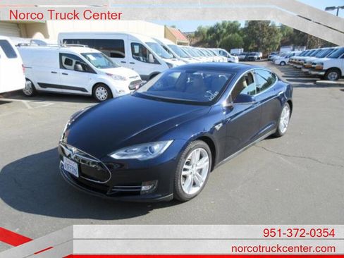 Used 2013 Tesla Model S Performance RWD image 5