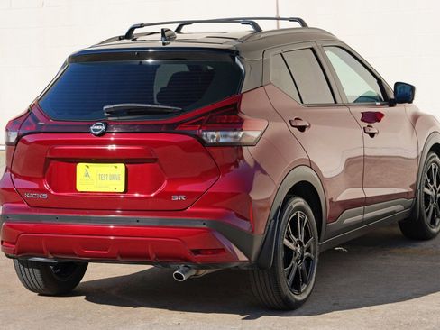 Used 2023 Nissan Kicks SR w/ SR Premium Package FWD image 47