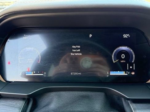 Used 2021 Jeep Grand Cherokee L Overland w/ Luxury Tech Group IV RWD image 19