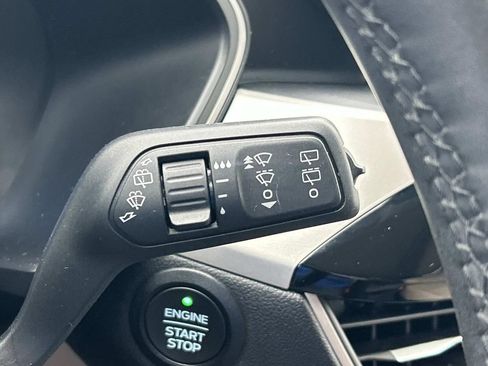 Used 2021 Ford Escape SEL w/ Technology Package FWD image 37