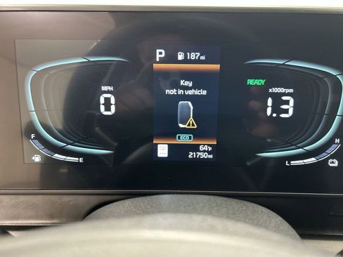Used 2023 Kia Sportage EX AWD/4WD image 12