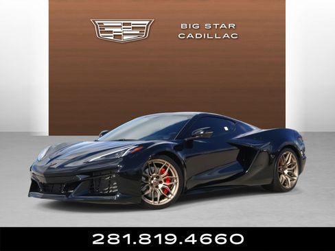 Used 2023 Chevrolet Corvette Z06 image 1