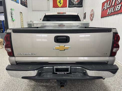 Used 2005 Chevrolet Silverado 2500 LT w/ Heavy-Duty Power Package image 7