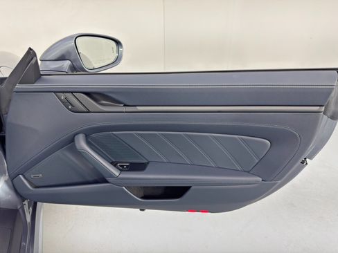 Used 2025 Porsche 911 Carrera image 45