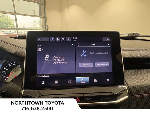 Used 2024 Jeep Compass Trailhawk AWD/4WD image 11