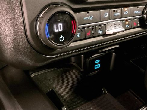 Used 2025 Ford Bronco Raptor AWD/4WD image 28
