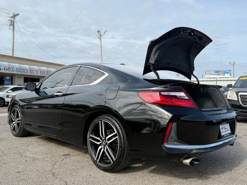 Used 2016 Honda Accord Touring image 14