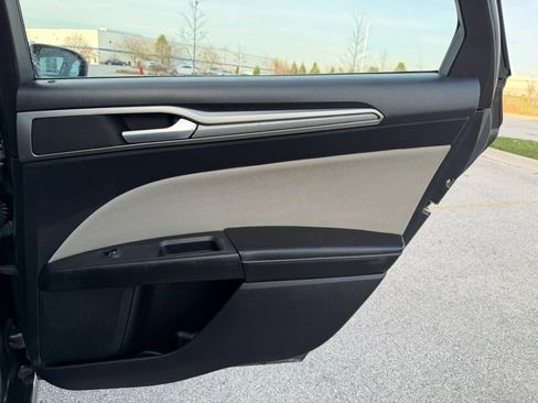 Used 2019 Ford Fusion S FWD image 17