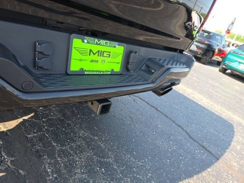 Used 2025 RAM 1500 Laramie w/ Night Edition AWD/4WD image 7