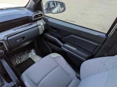 Used 2024 Toyota Tacoma SR5 RWD image 18