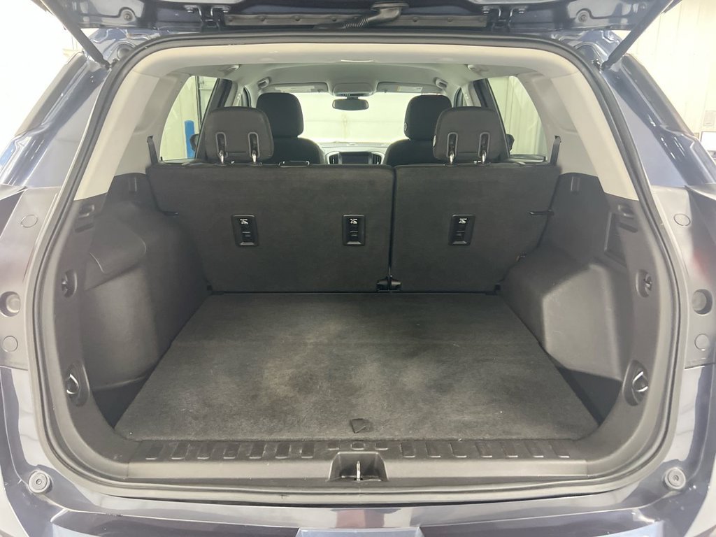 Used 2018 GMC Terrain SLE w/ Driver Convenience Package FWD image 24