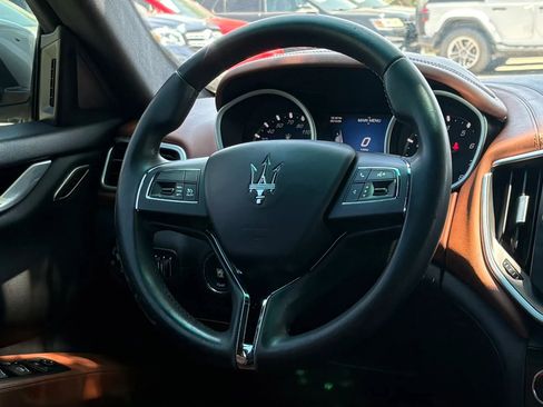 Used 2016 Maserati Ghibli S RWD image 27
