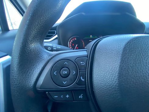 Used 2023 Toyota RAV4 XLE AWD/4WD image 19