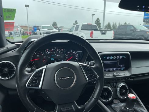 Used 2017 Chevrolet Camaro SS image 19