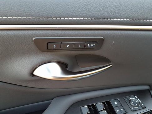 New 2025 Lexus ES 350 w/ Premium Package image 11