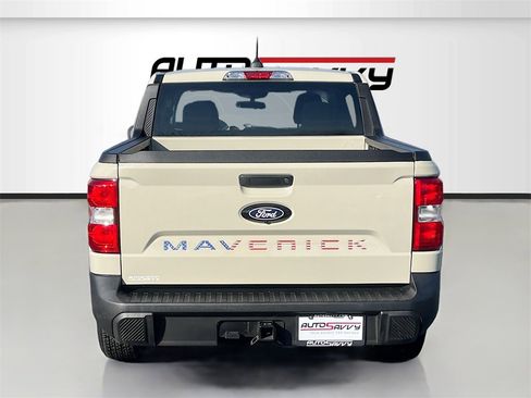 Used 2025 Ford Maverick XLT w/ Equipment Group 302A image 6