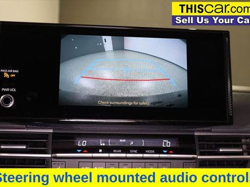 Used 2025 Toyota Sienna XLE image 14