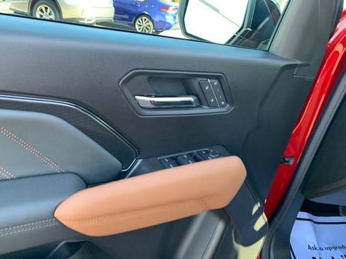 New 2026 GMC Canyon AT4 w/ AT4 Premium Package AWD/4WD image 18