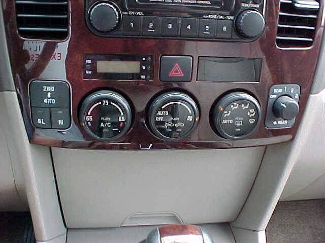Used 2005 Suzuki XL7 4WD image 26