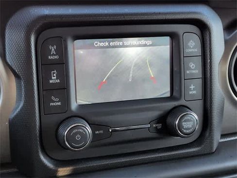 Used 2019 Jeep Wrangler Sport image 27