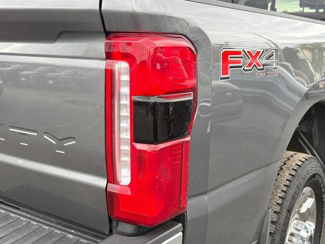 Used 2025 Ford F250 Lariat w/ Chrome Package AWD/4WD image 25