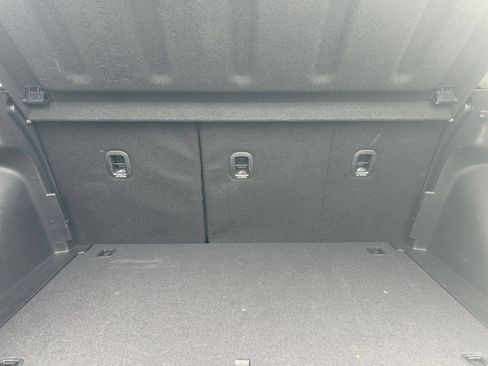Used 2026 Hyundai Venue SEL FWD image 25