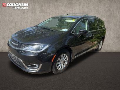 Used 2018 Chrysler Pacifica Touring-L