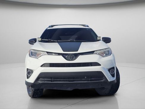 Used 2016 Toyota RAV4 LE image 3
