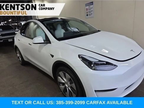Used 2024 Tesla Model Y Long Range AWD/4WD image 2