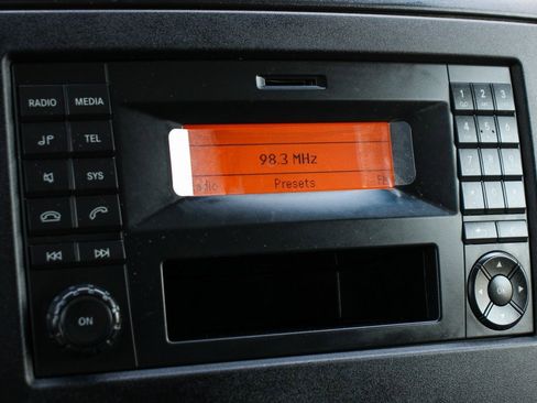 Used 2016 Mercedes-Benz Sprinter 2500 image 31