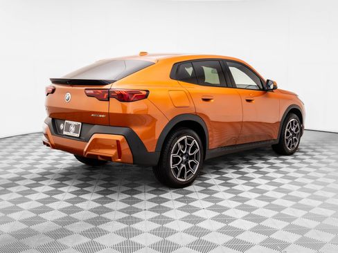 Certified 2025 BMW X2 xDrive28i AWD/4WD image 5