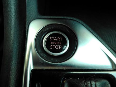 Used 2020 Nissan Sentra SV FWD image 40