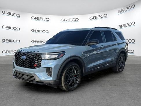 Used 2025 Ford Explorer ST w/ Sun And Sound Package RWD image 3